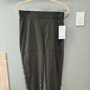 Athleta - Brooklyn Mid Rise Ankle Utility Pant - Size 4 - Aspen Olive - NWT